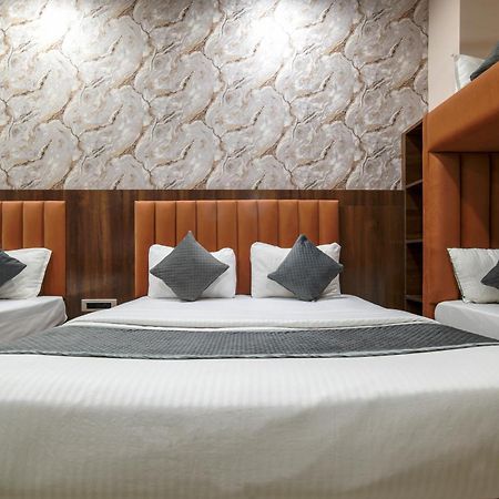 Hotel Miracle 2Km From Mahakal Temple Ujjain Zewnętrze zdjęcie