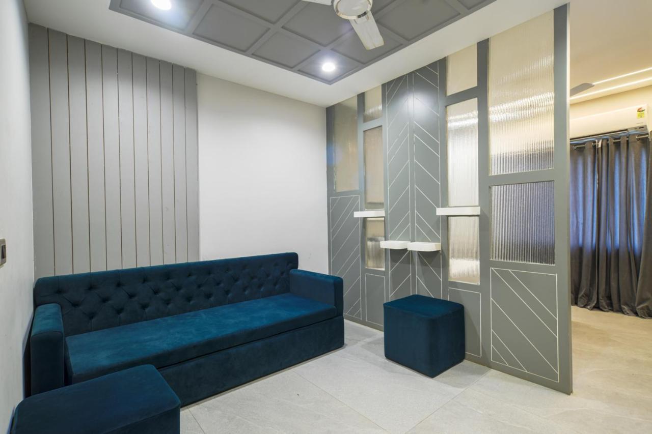 Hotel Miracle 2Km From Mahakal Temple Ujjain Zewnętrze zdjęcie