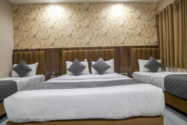 Hotel Miracle 2Km From Mahakal Temple Ujjain Zewnętrze zdjęcie