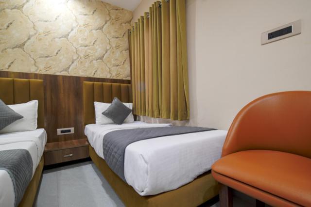 Hotel Miracle 2Km From Mahakal Temple Ujjain Zewnętrze zdjęcie
