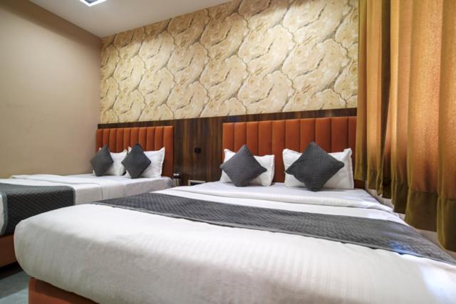 Hotel Miracle 2Km From Mahakal Temple Ujjain Zewnętrze zdjęcie
