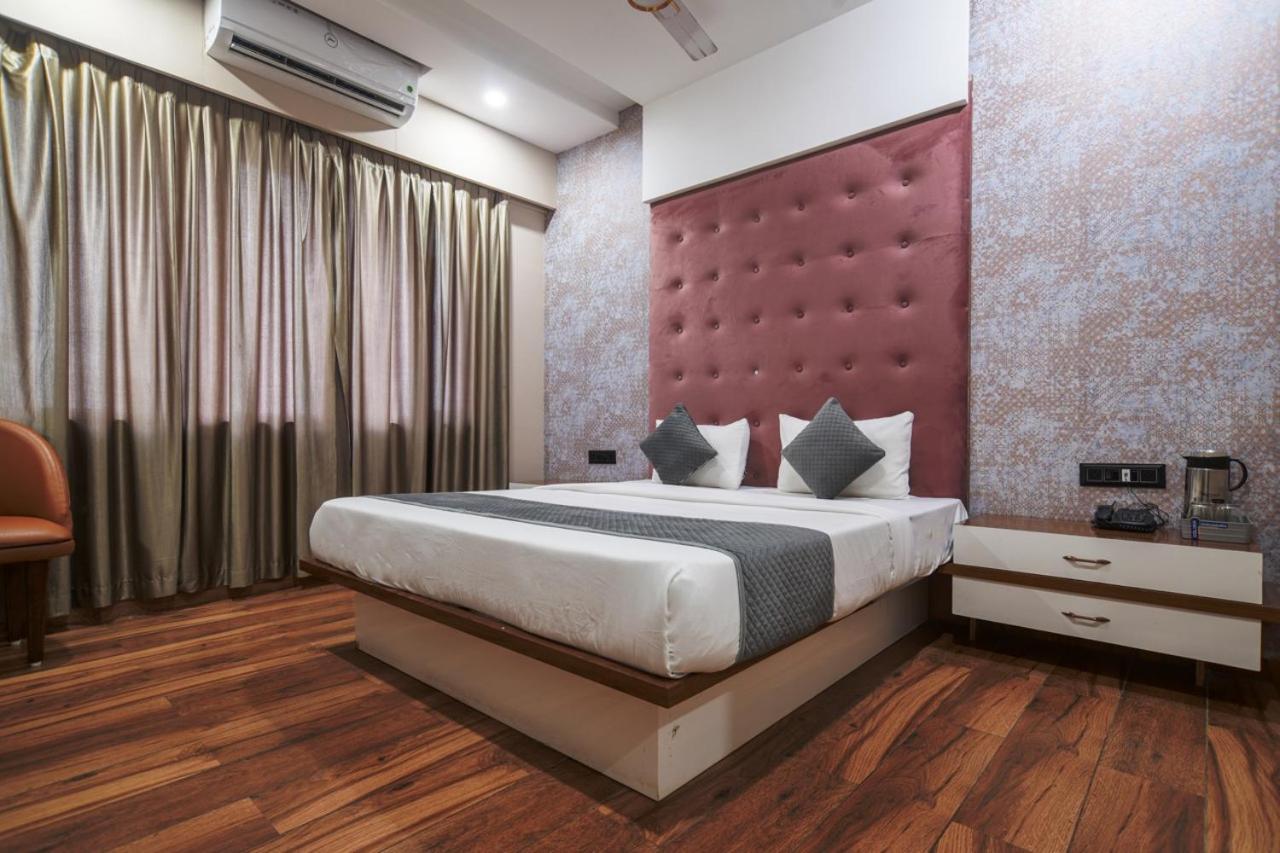 Hotel Miracle 2Km From Mahakal Temple Ujjain Zewnętrze zdjęcie